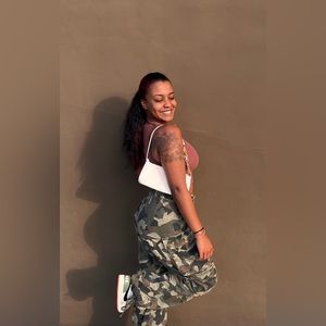 Meet your Posher, Tia